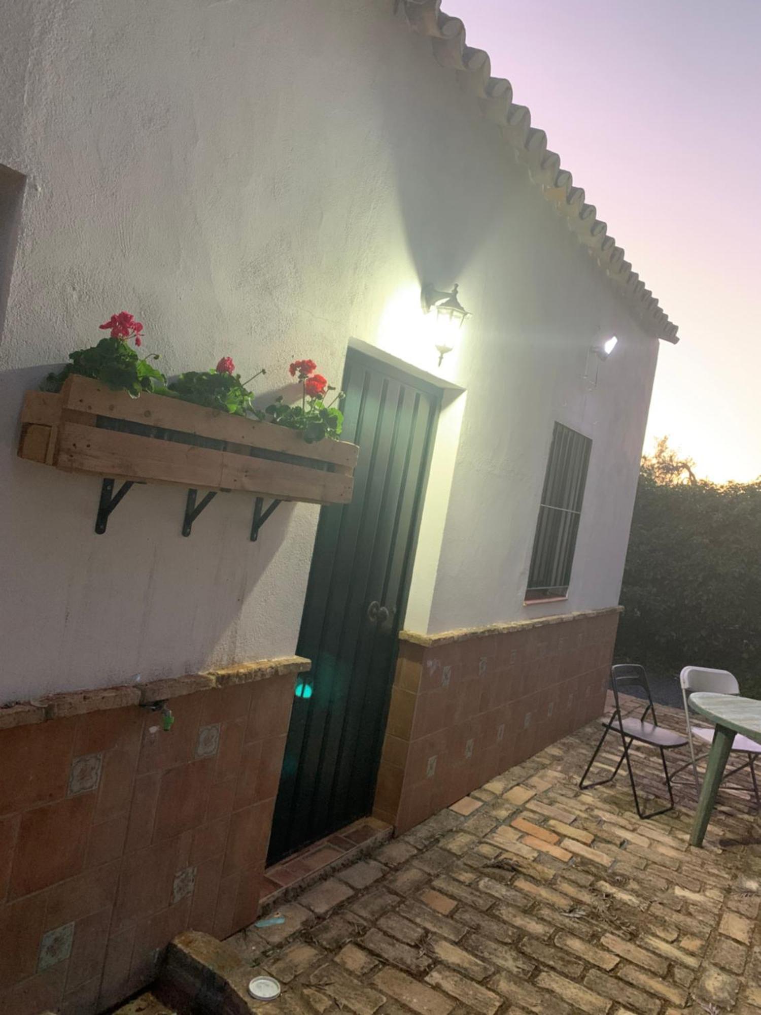 Casa Los Laureles Pilas Exteriér fotografie