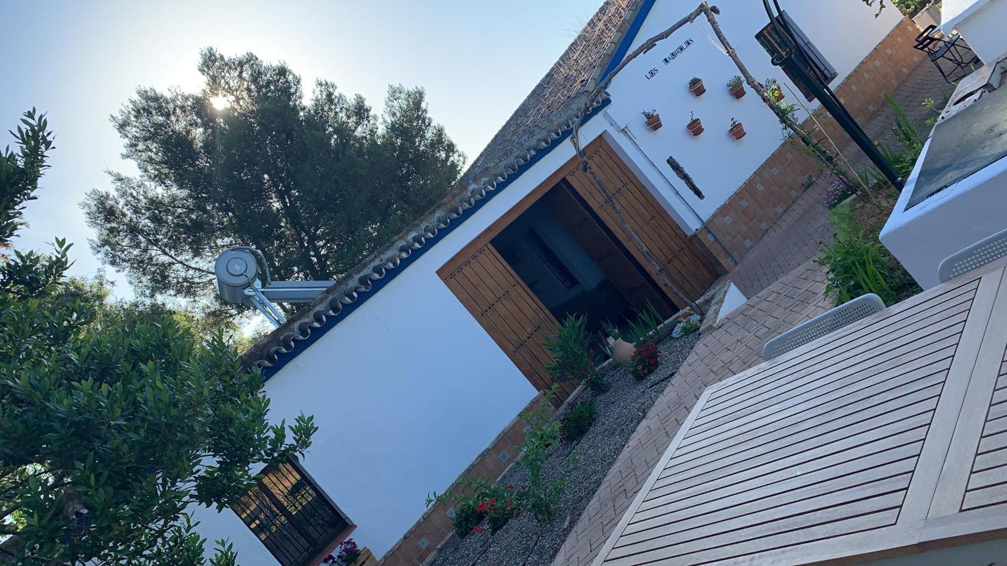 Casa Los Laureles Pilas Exteriér fotografie